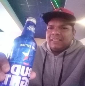 Meet your Posher, Jorge luís